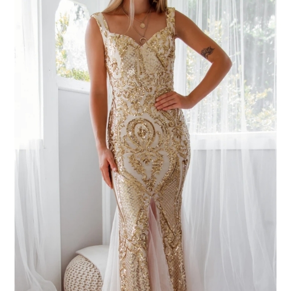 stunner boutique Dresses & Skirts - Formal dress